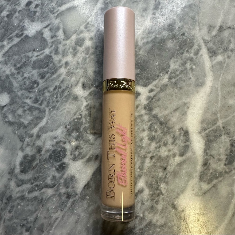 Too Faced‎ Born This Way Concealer Graham Cracker